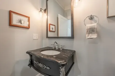 557 Seamans Road New London NH 03257