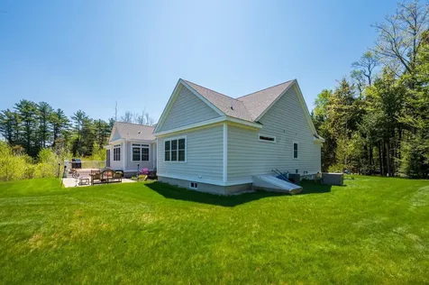 557 Seamans Road New London NH 03257