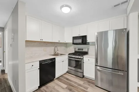 3 Brookside Drive Exeter NH 03833