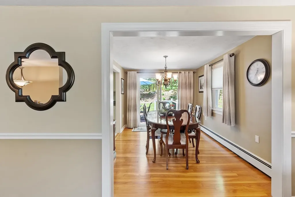 17 Stoney Lane Hudson NH 03051