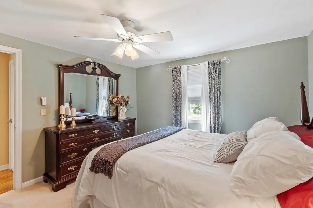 17 Stoney Lane Hudson NH 03051