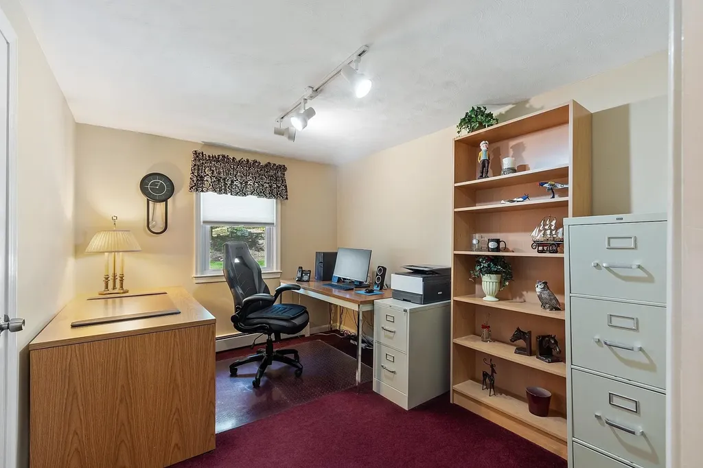 17 Stoney Lane Hudson NH 03051