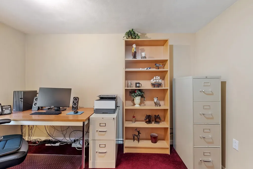 17 Stoney Lane Hudson NH 03051