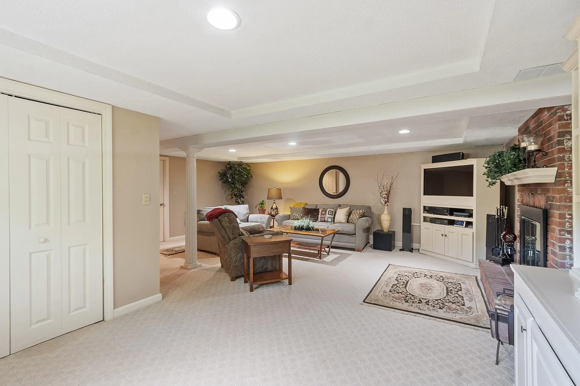 17 Stoney Lane Hudson NH 03051