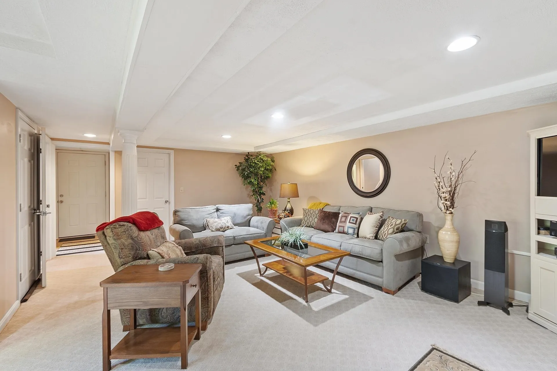 17 Stoney Lane Hudson NH 03051