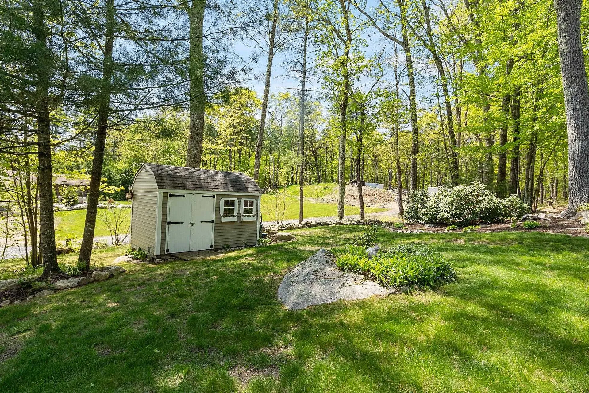 17 Stoney Lane Hudson NH 03051