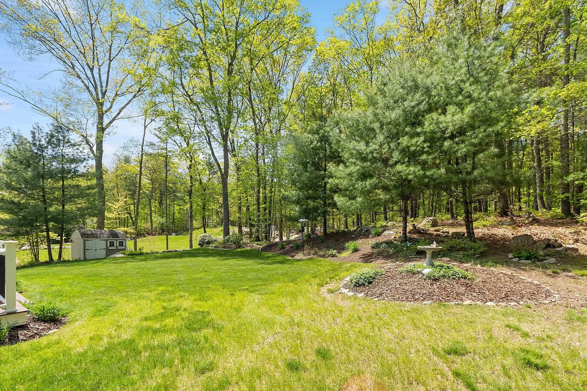 17 Stoney Lane Hudson NH 03051