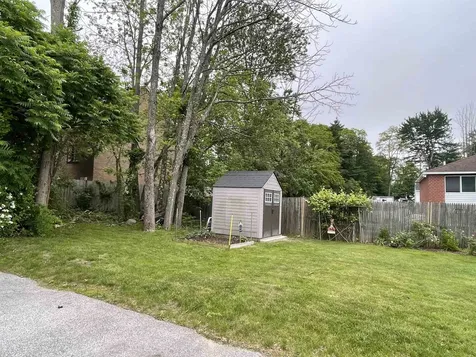 945 Mammoth Road Manchester NH 03104
