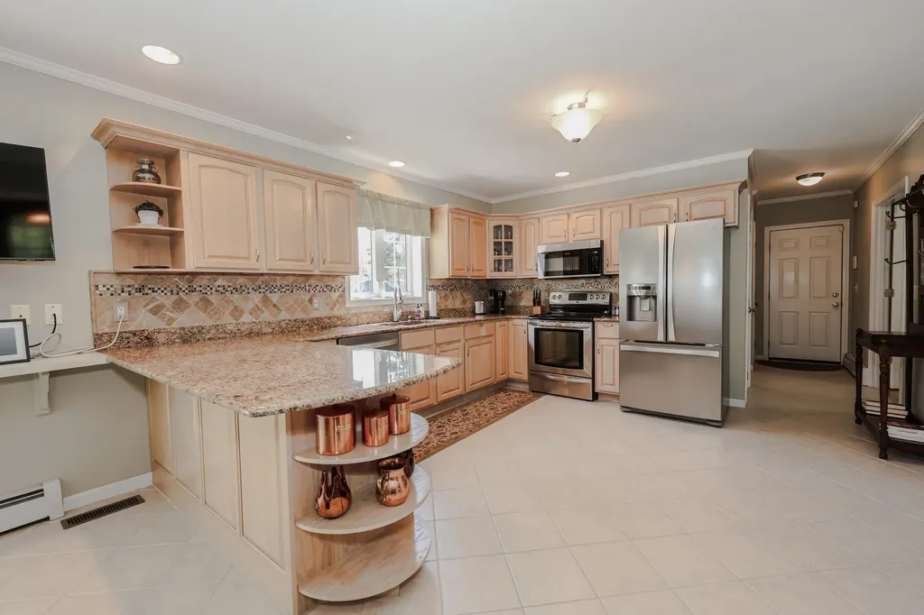 3 Hidden Meadow Drive Londonderry NH 03053