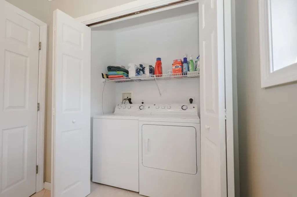 3 Hidden Meadow Drive Londonderry NH 03053