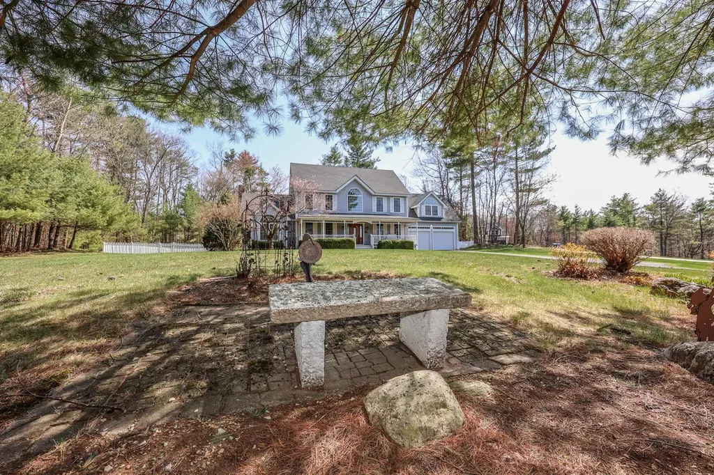 3 Hidden Meadow Drive Londonderry NH 03053