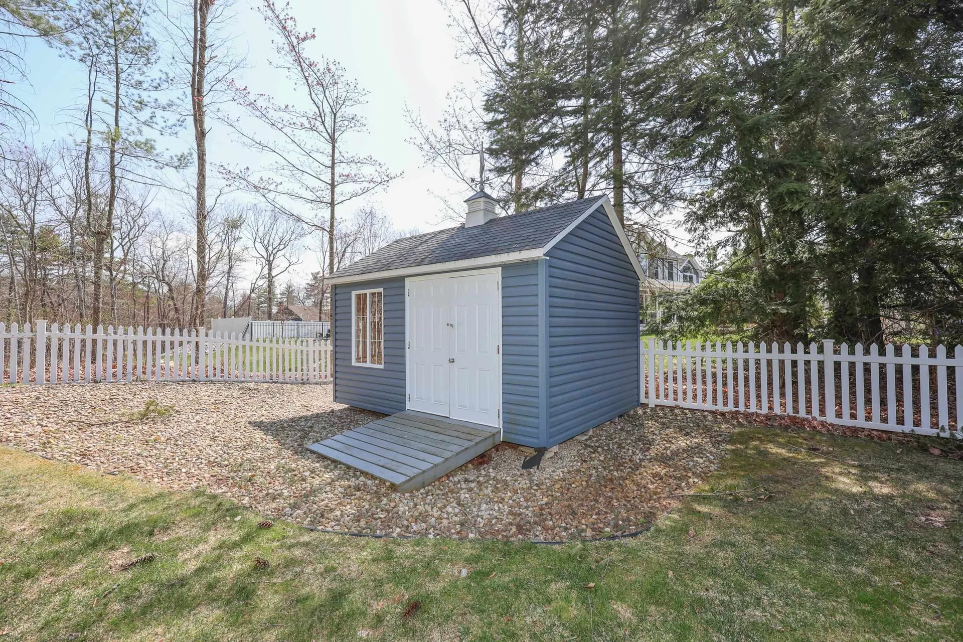 3 Hidden Meadow Drive Londonderry NH 03053