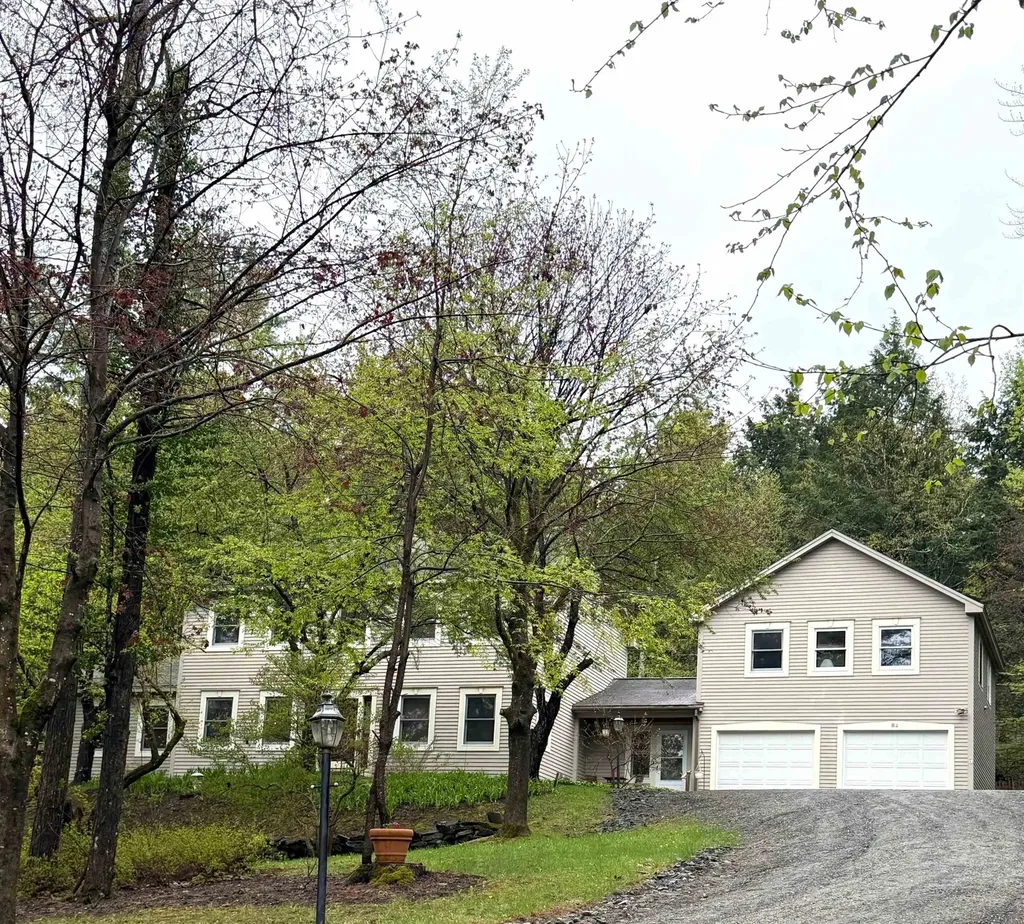 82 Hiram Atkins Byway Hartford VT 05059