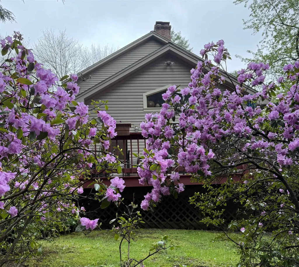 82 Hiram Atkins Byway Hartford VT 05059