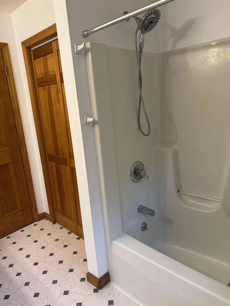 82 Hiram Atkins Byway Hartford VT 05059