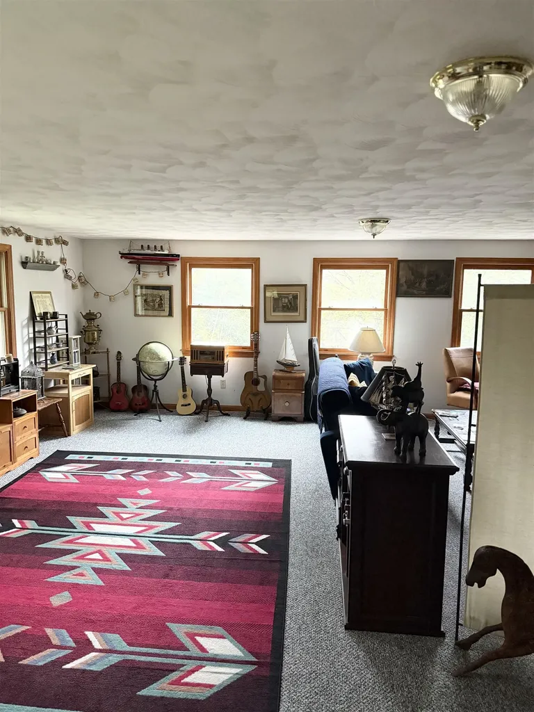 82 Hiram Atkins Byway Hartford VT 05059