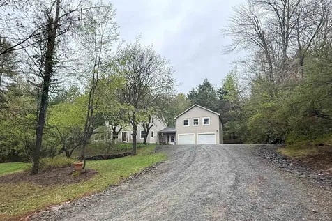 82 Hiram Atkins Byway Hartford VT 05059