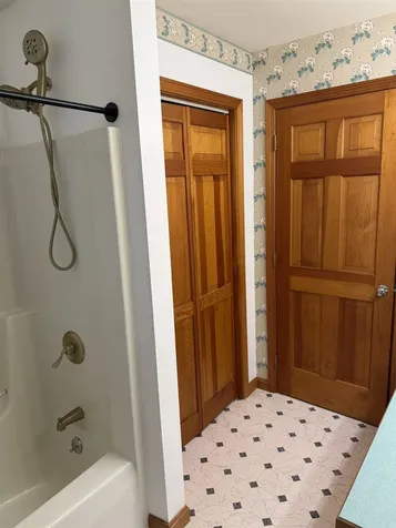 82 Hiram Atkins Byway Hartford VT 05059