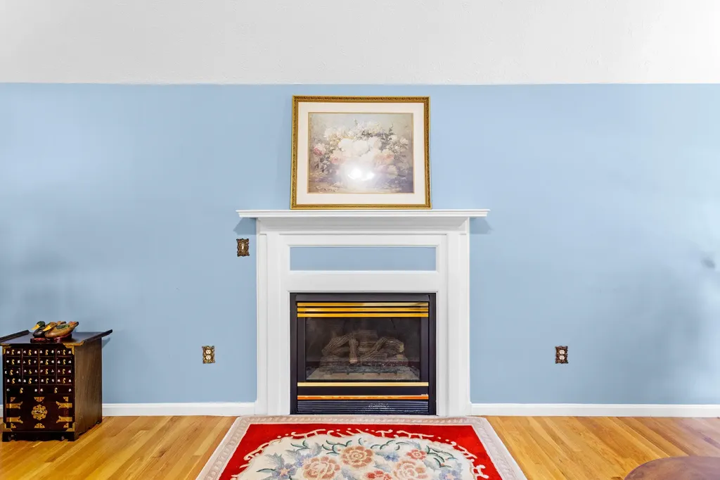 71 Sousa Boulevard Hudson NH 03051