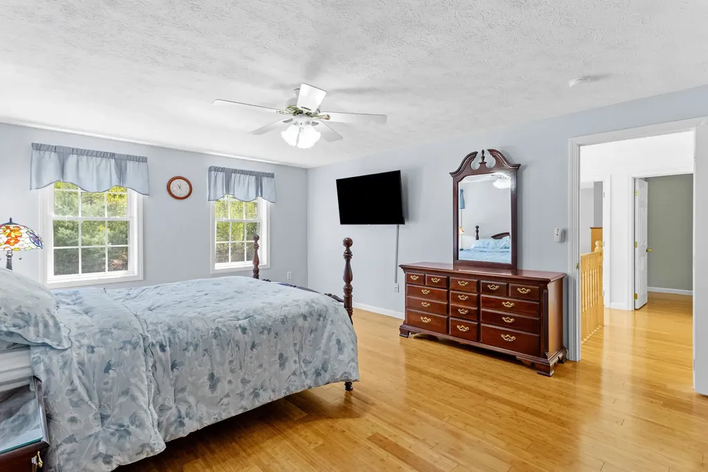 71 Sousa Boulevard Hudson NH 03051