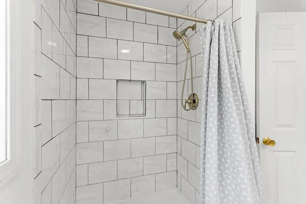 71 Sousa Boulevard Hudson NH 03051