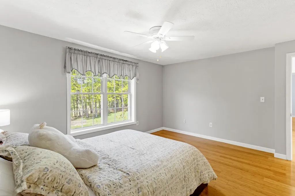 71 Sousa Boulevard Hudson NH 03051