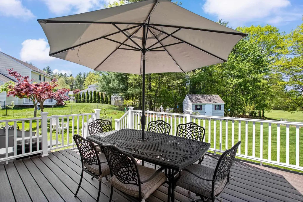 71 Sousa Boulevard Hudson NH 03051