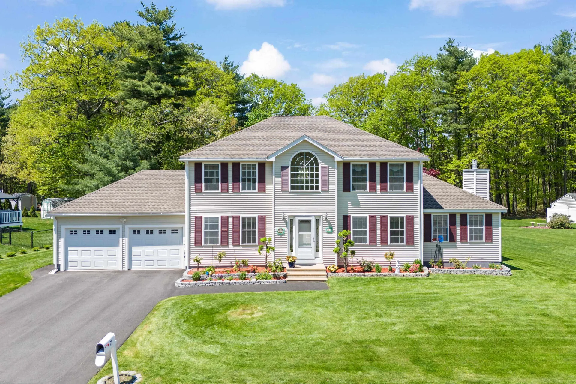 71 Sousa Boulevard Hudson NH 03051