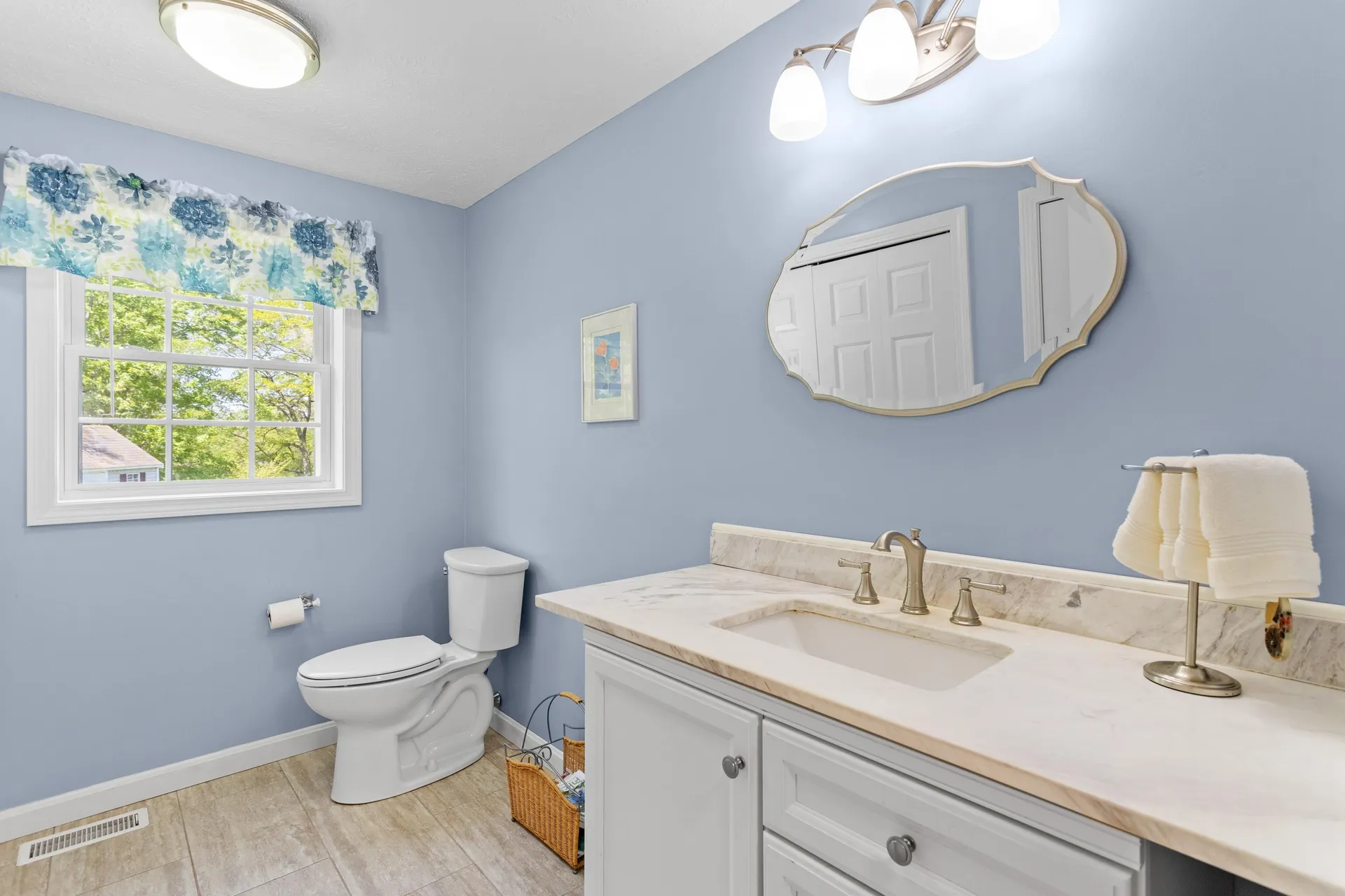 71 Sousa Boulevard Hudson NH 03051