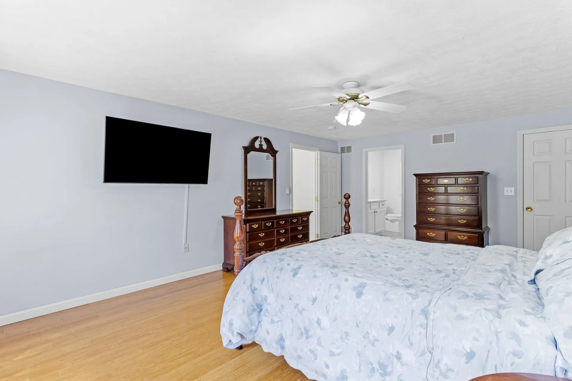 71 Sousa Boulevard Hudson NH 03051