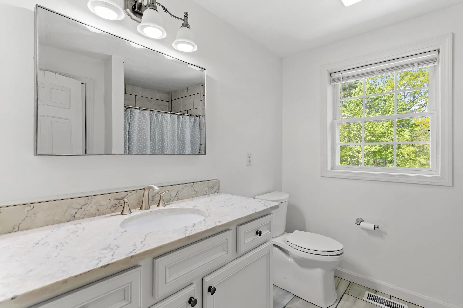71 Sousa Boulevard Hudson NH 03051