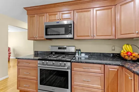 71 Sousa Boulevard Hudson NH 03051