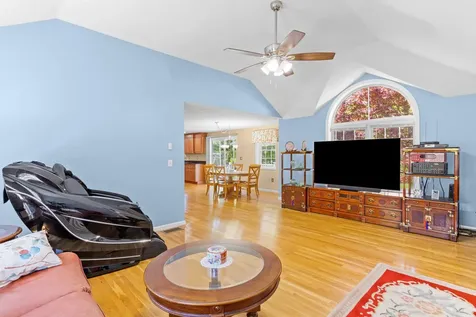 71 Sousa Boulevard Hudson NH 03051