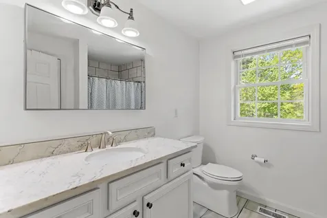71 Sousa Boulevard Hudson NH 03051