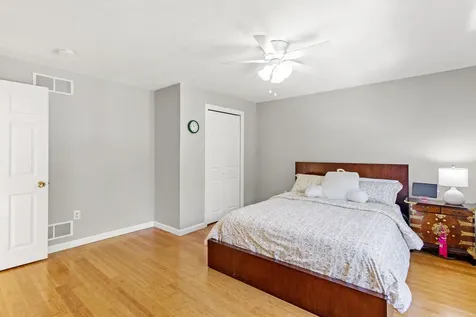 71 Sousa Boulevard Hudson NH 03051