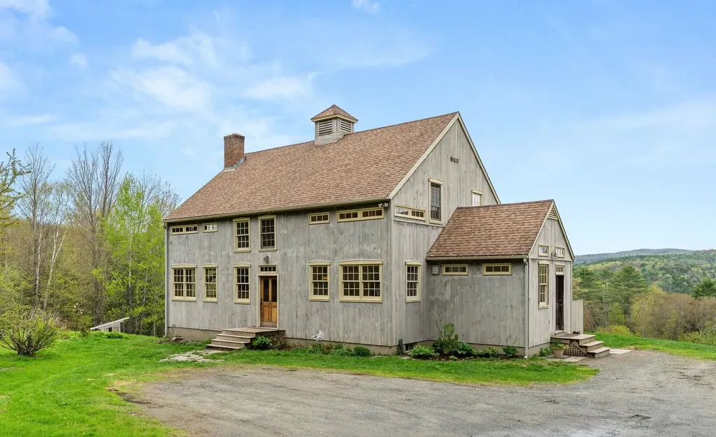 158 Rice Road Hartland VT 05048