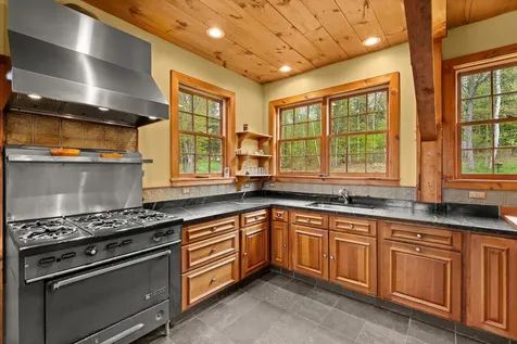 158 Rice Road Hartland VT 05048