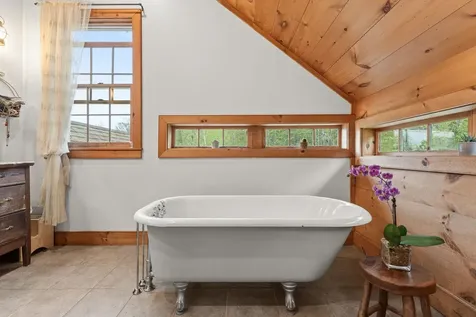 158 Rice Road Hartland VT 05048