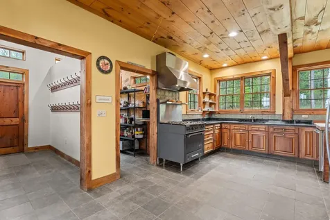 158 Rice Road Hartland VT 05048