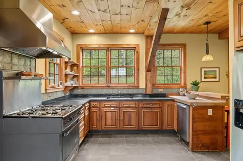 158 Rice Road Hartland VT 05048