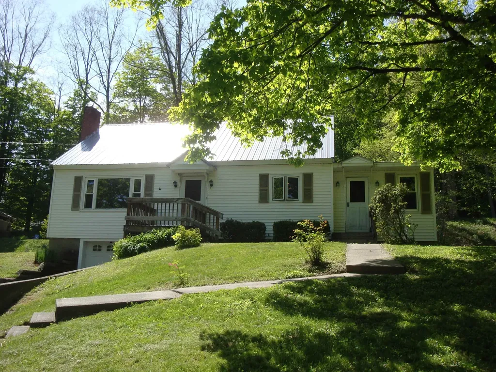 96 Brattle Street Brattleboro VT 05301