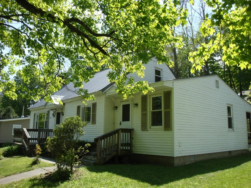 96 Brattle Street Brattleboro VT 05301