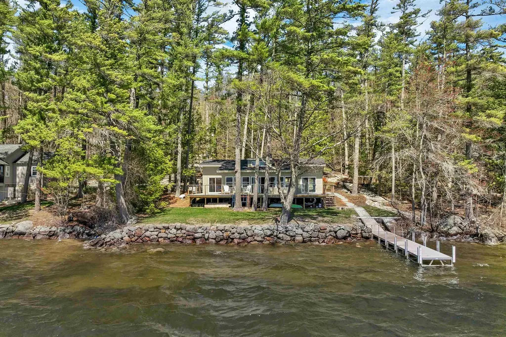 57 Governors Shore Road Wolfeboro NH 03894