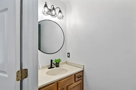 14 Pointe Drive Essex VT 05452