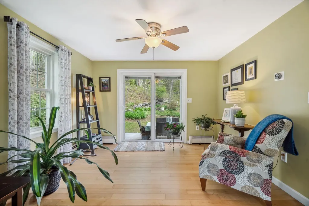 30 Fox Ridge Road Epping NH 03042