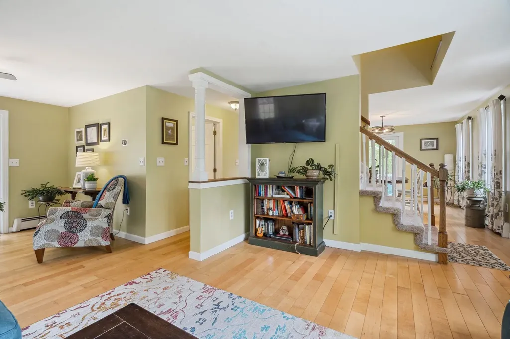 30 Fox Ridge Road Epping NH 03042