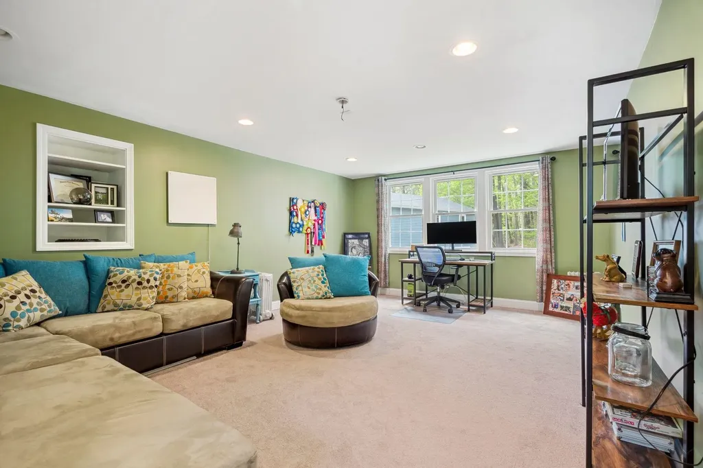 30 Fox Ridge Road Epping NH 03042