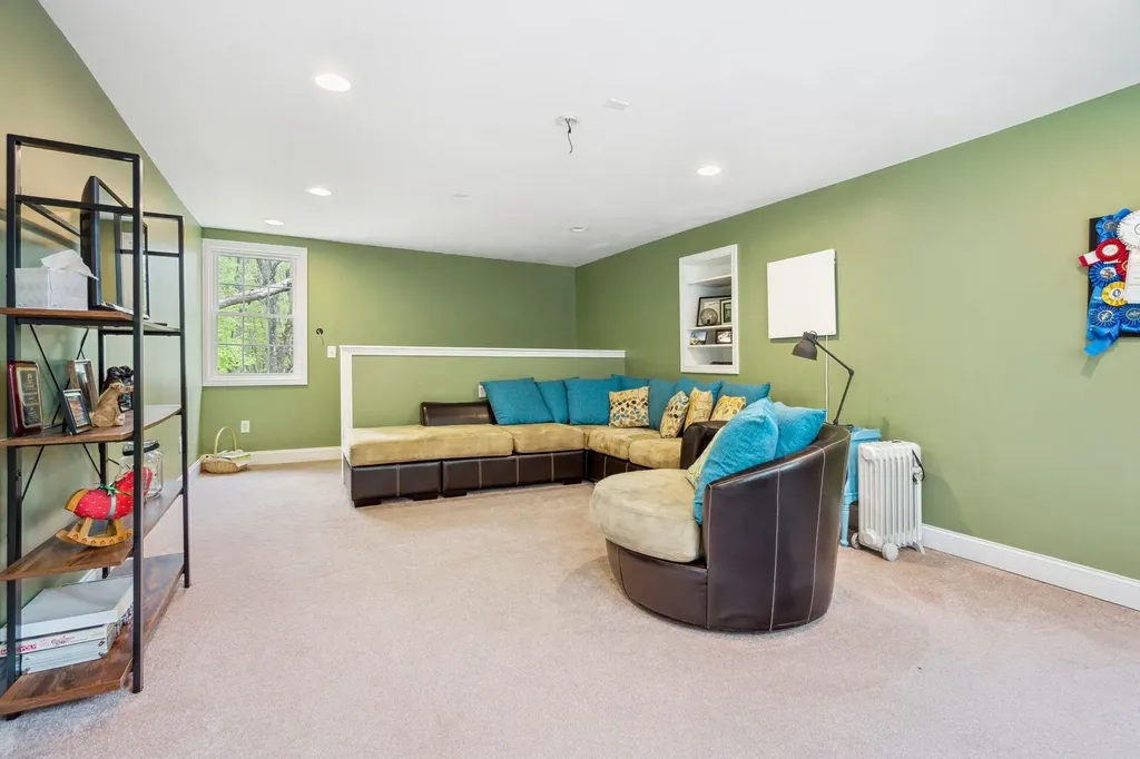 30 Fox Ridge Road Epping NH 03042
