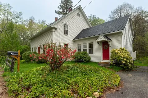 22 Pettingill Hill Road Lyndeborough NH 03082