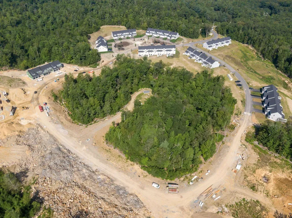 53 Driftwood Circle Sandown NH 03873